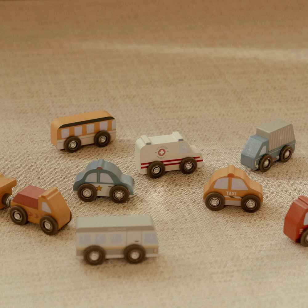 little-dutch-set-ksylinon-ochimaton-paichnidiou-piti-5
