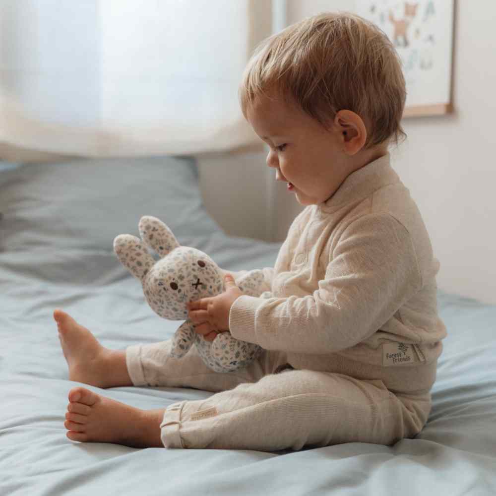 Little Dutch Υφασμάτινο Κουκλάκι Miffy Lucky Leaves All Over 20εκ. GRS