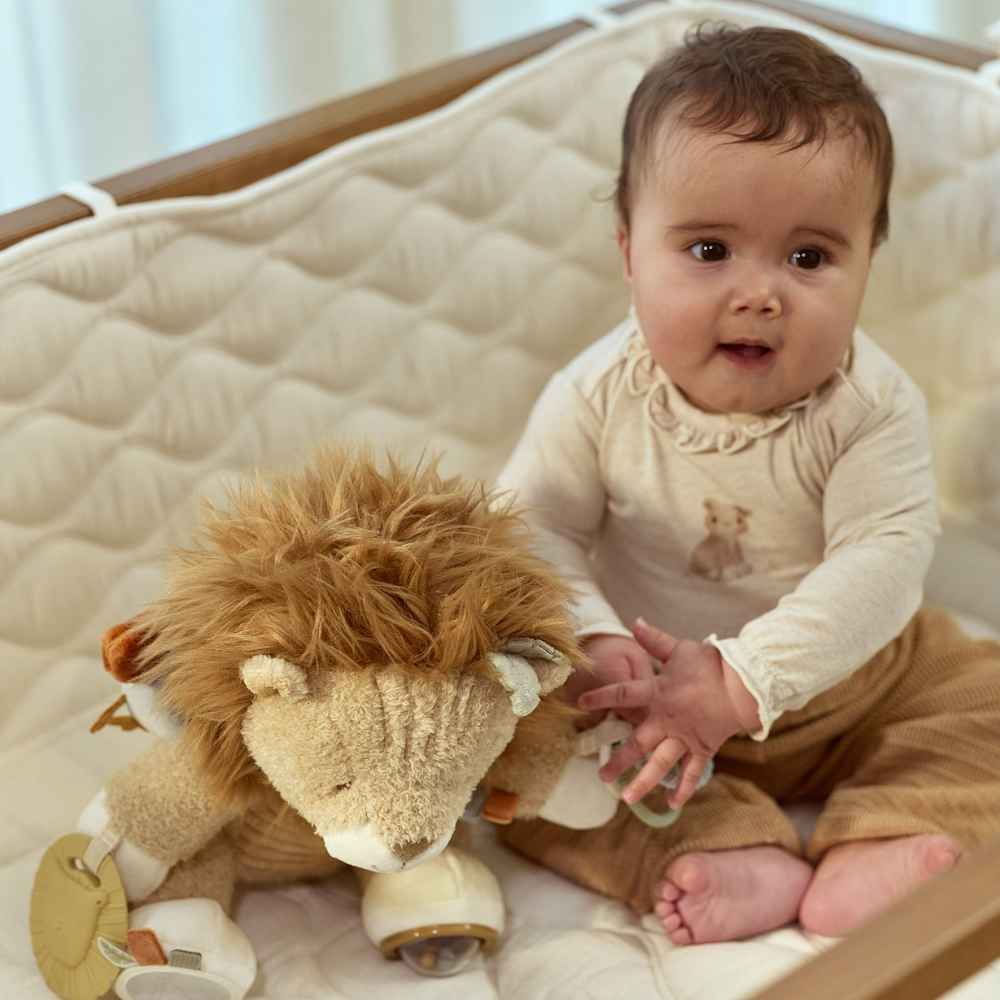 little-dutch-yfasmatino-liontaraki-drastiriotiton-safari-friends-piti-12