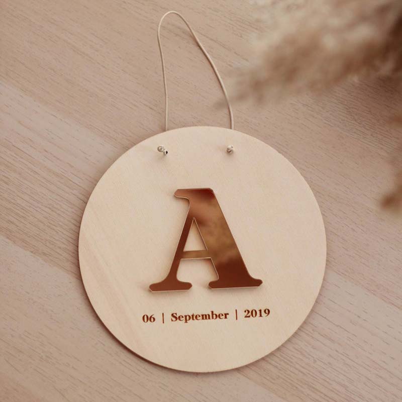 Wooden Disc με Aρχικό Ονόματος & Ημ/νία γέννησης