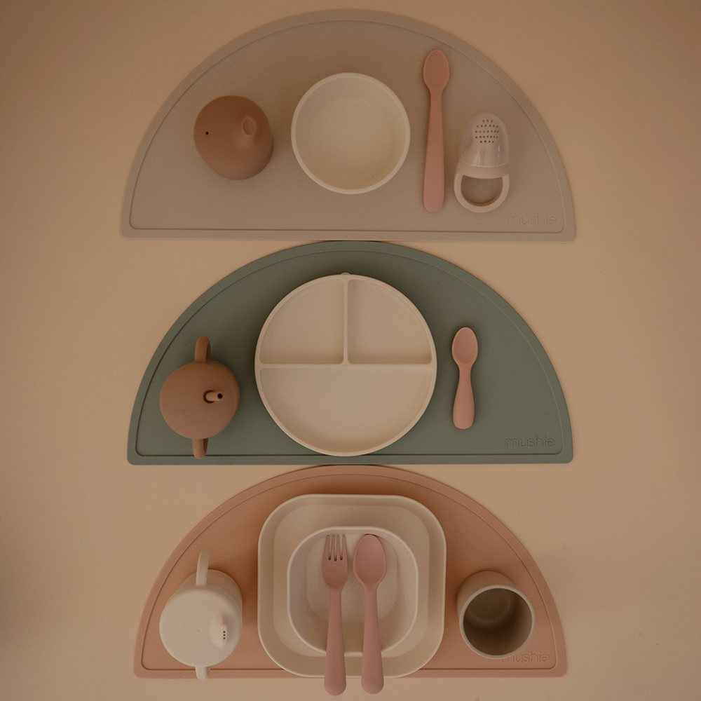 Mushie Παιδικά Μαχαιροπήρουνα Σιλικόνης Blush/Shifting Sand 2τμχ
