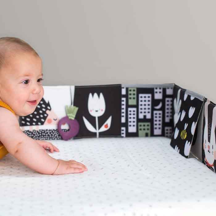 Taf Toys Εκπαιδευτικό Βιβλίο Urban Garden Pram Book